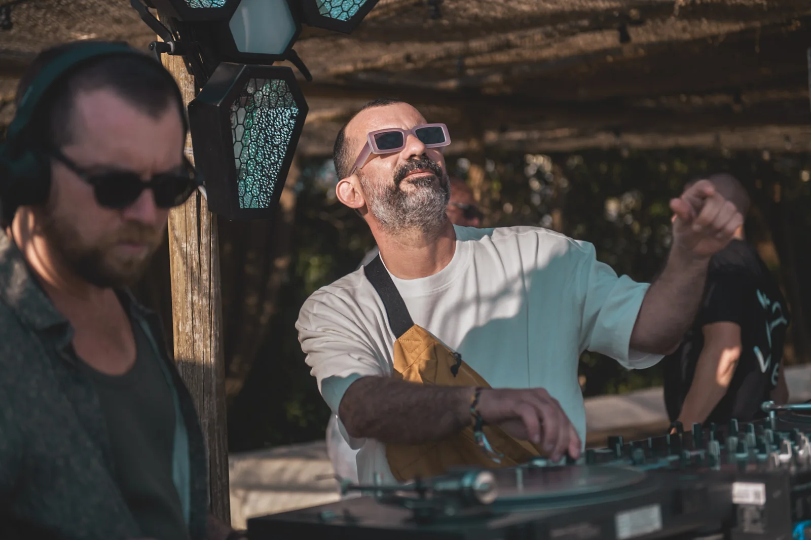 KULAS at the decks during summer 2026